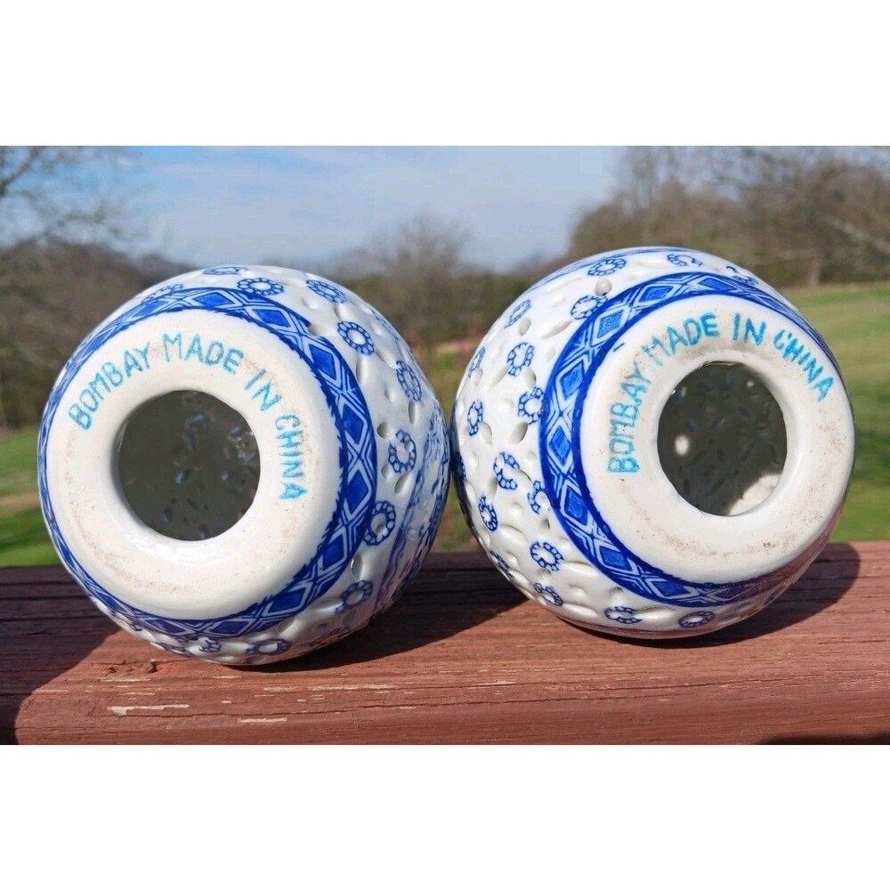 PAIR Bombay Company Reticulated Porcelain China Blue White Egg Figurines 4.25" H - Picture 5 of 5